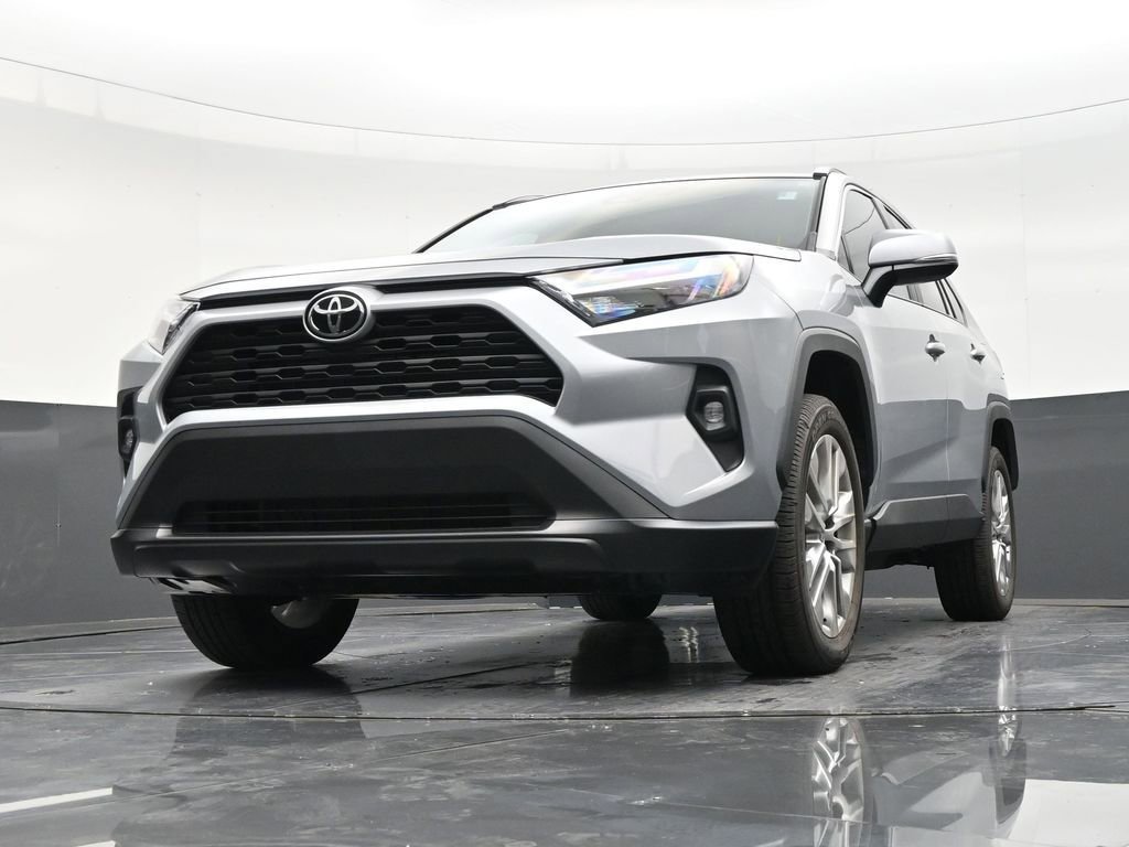 Used 2025 Toyota RAV4 XLE Premium image 27