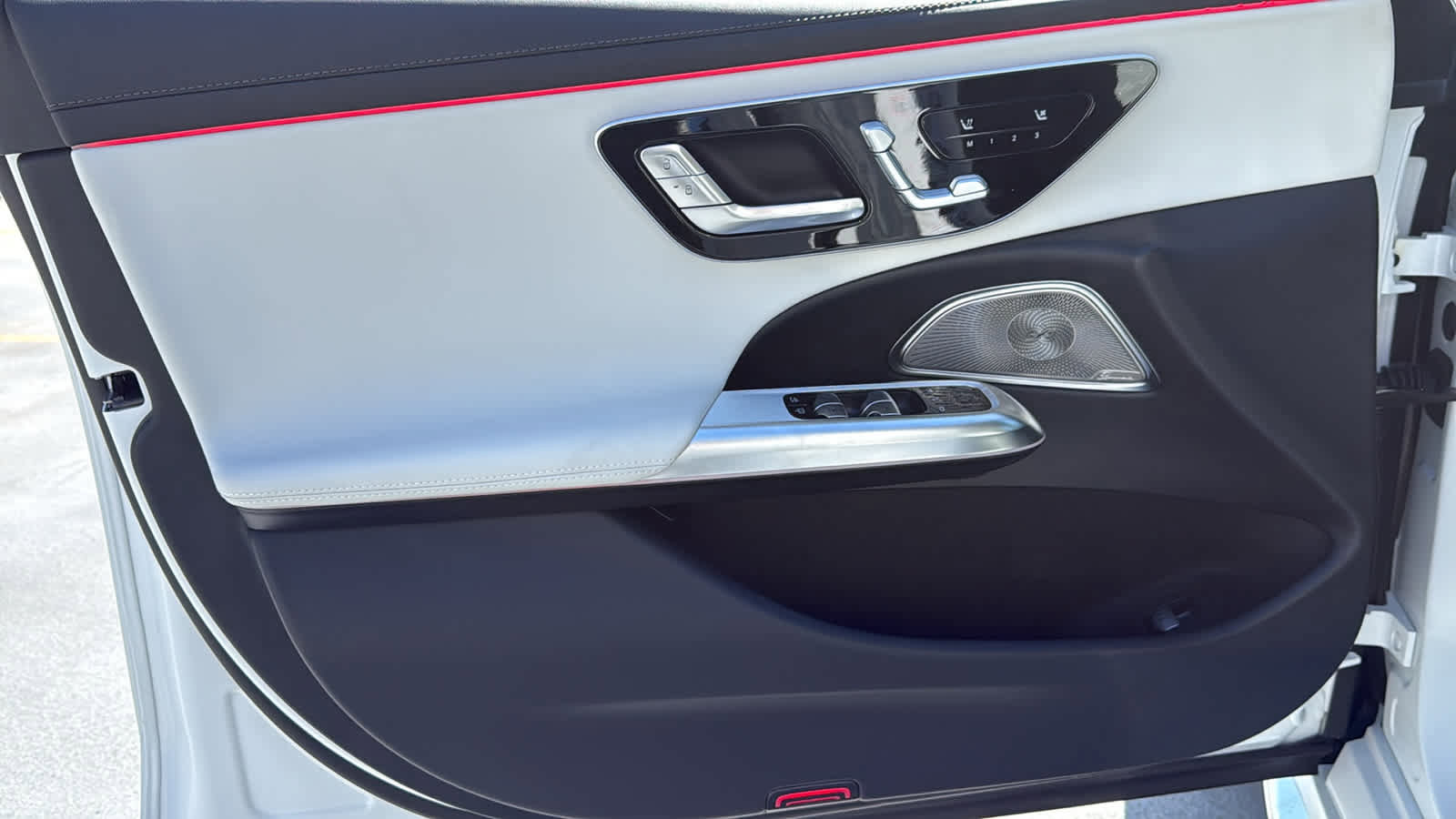 New 2026 Mercedes-Benz E 53 AMG e 4MATIC Sedan image 15