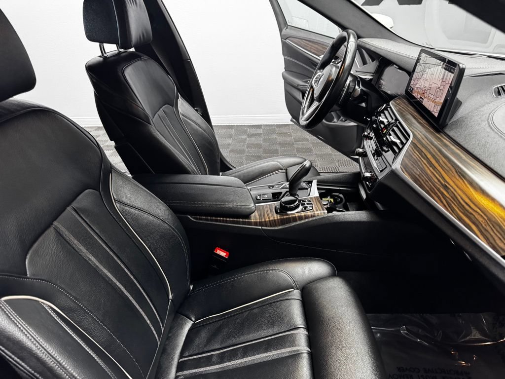 Used 2023 BMW M550i xDrive w/ Executive Package AWD/4WD image 55