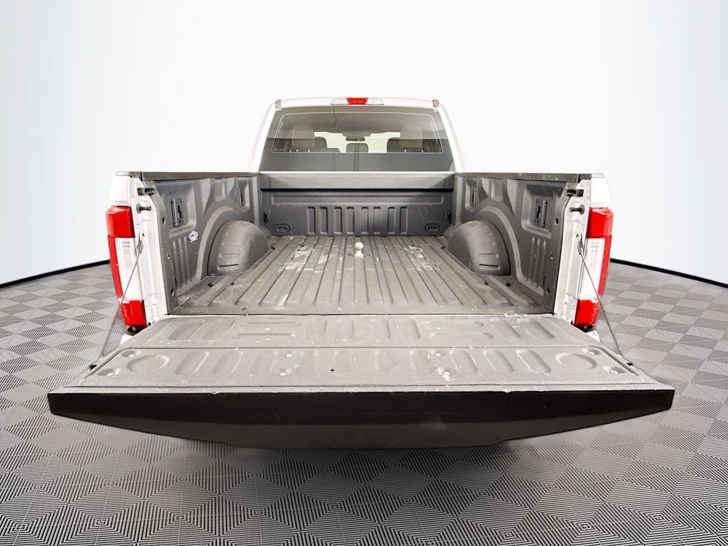 Used 2017 Ford F250 XL w/ Power Equipment Group AWD/4WD image 23
