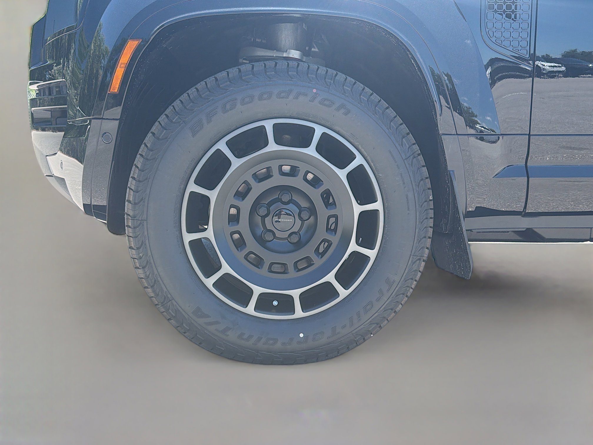 New 2026 Land Rover Defender 110 OCTA AWD/4WD image 42