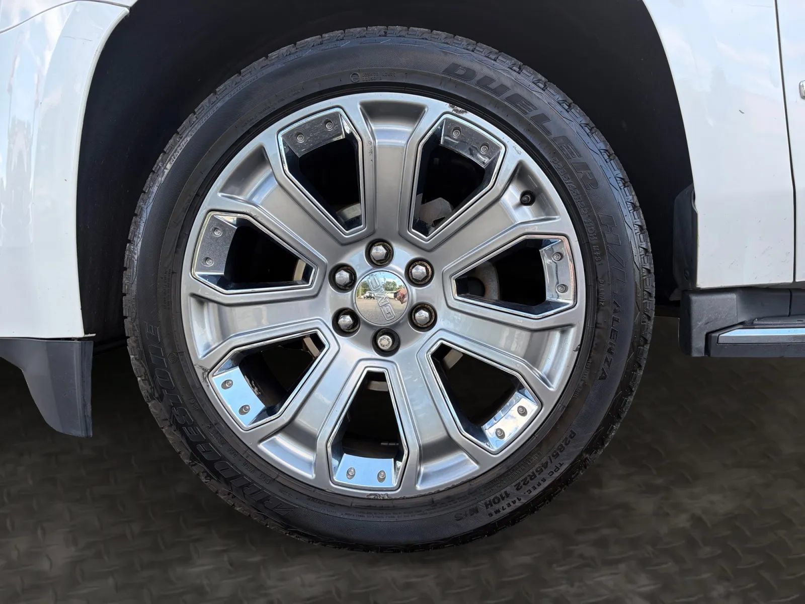 Used 2016 GMC Yukon Denali w/ Open Road Package AWD/4WD image 38