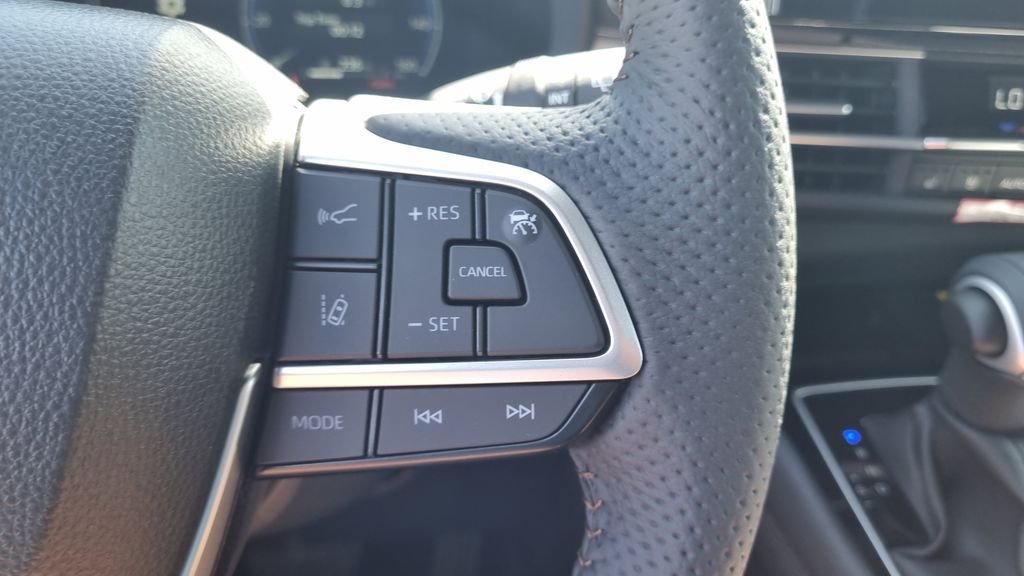 New 2026 Toyota Sienna Limited FWD image 22