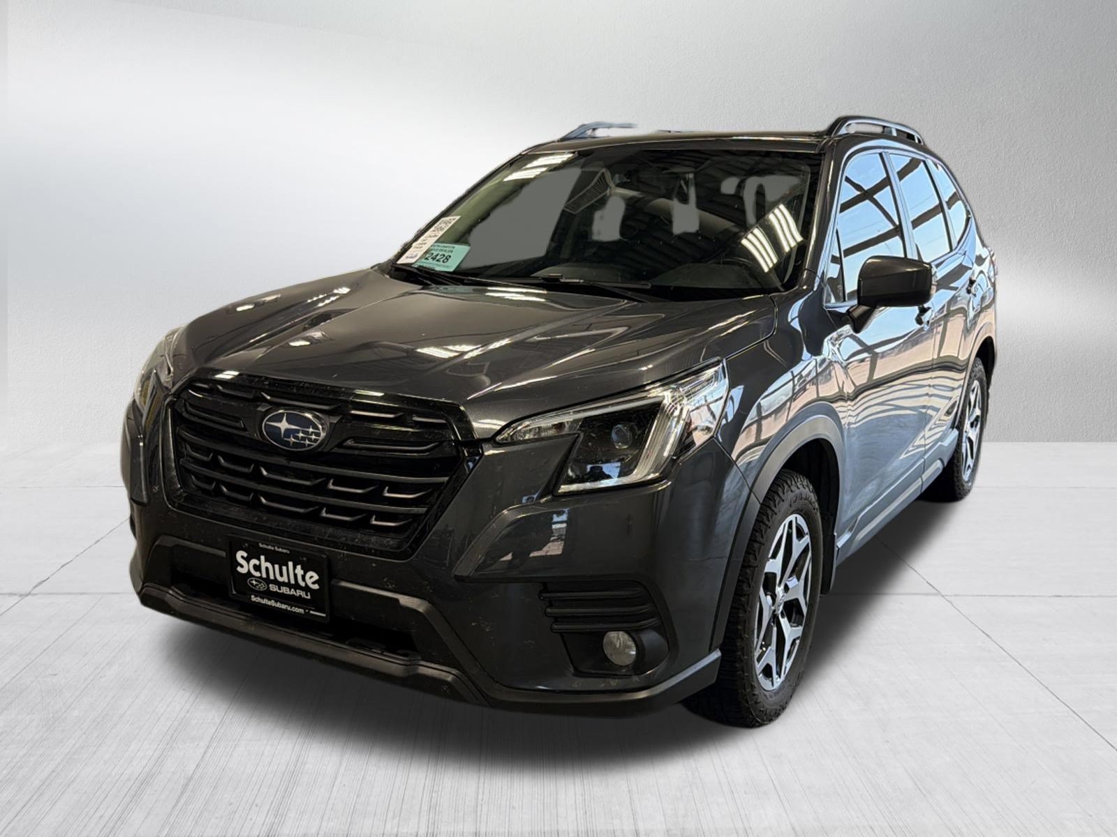Used 2022 Subaru Forester Premium AWD/4WD image 3