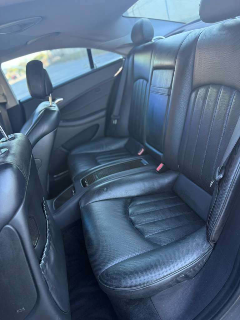 Used 2007 Mercedes-Benz CLS 550 CLS 550 4dr Sedan image 11