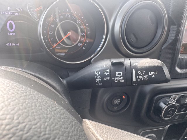 Used 2022 Jeep Wrangler Sport AWD/4WD image 31