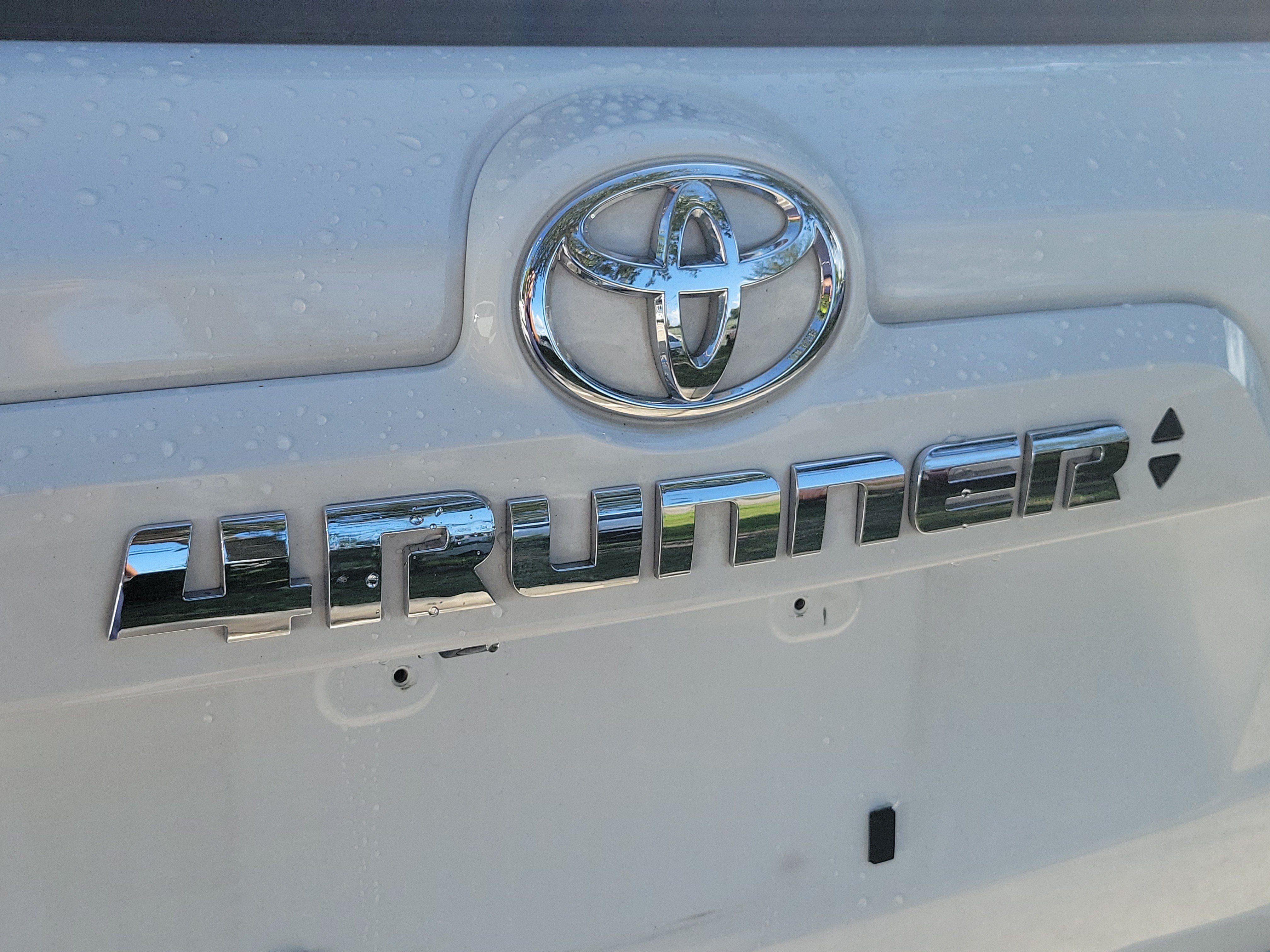 Used 2024 Toyota 4Runner SR5 RWD image 9