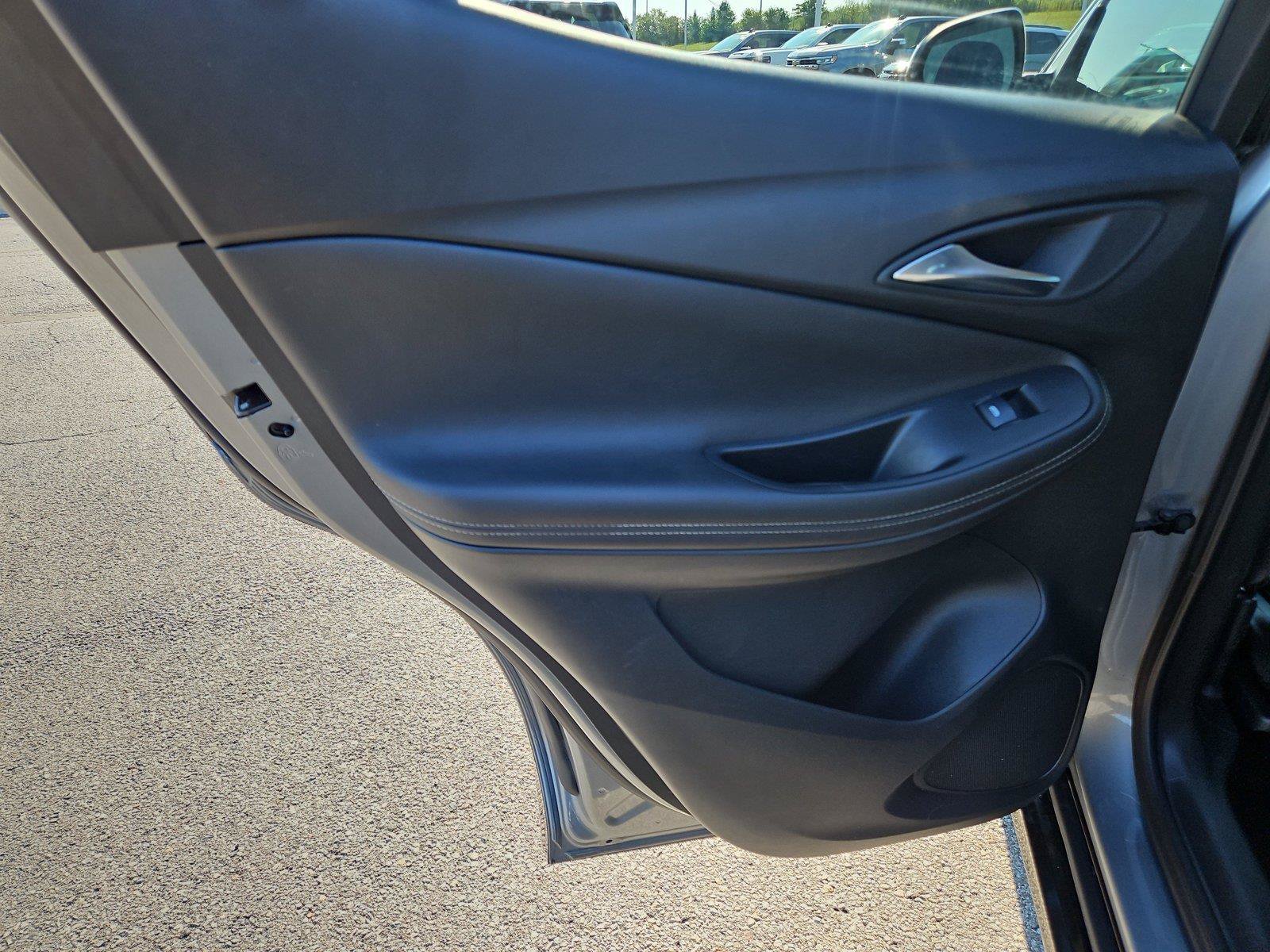 Used 2024 Buick Encore GX Sport Touring FWD image 15