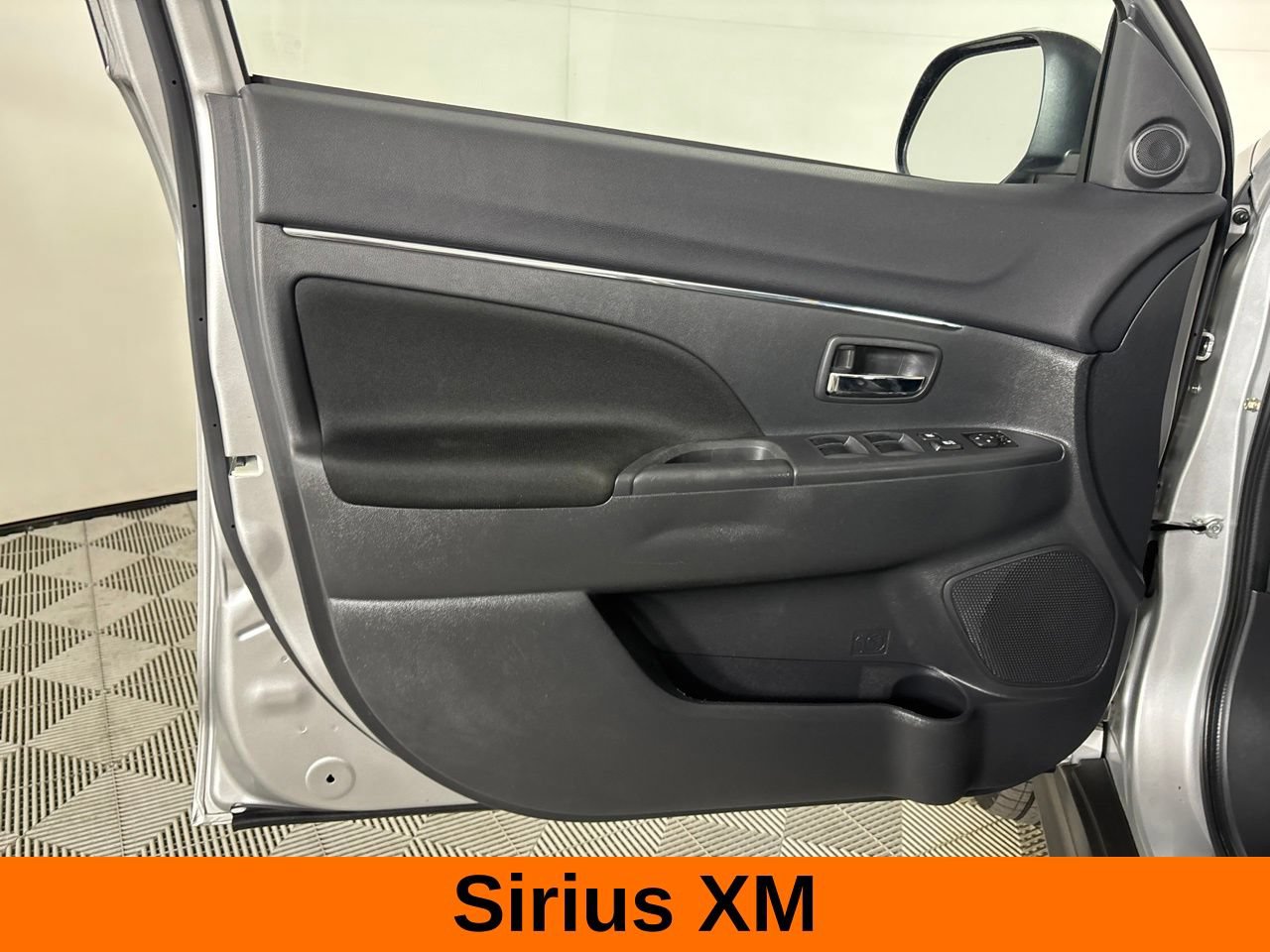 Used 2025 Mitsubishi Outlander Sport ES AWD/4WD image 9