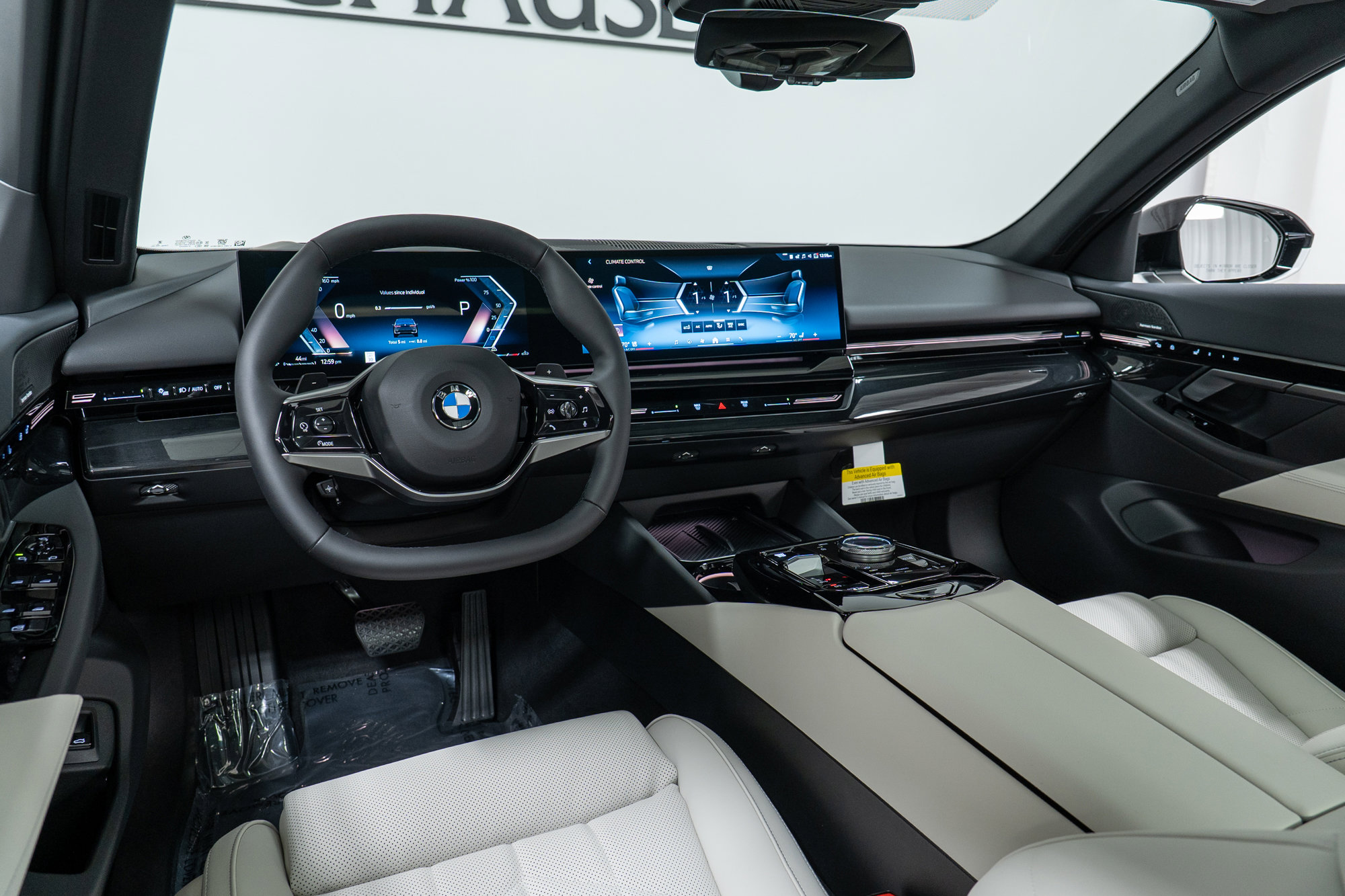 New 2026 BMW 530i xDrive w/ Premium Package image 16