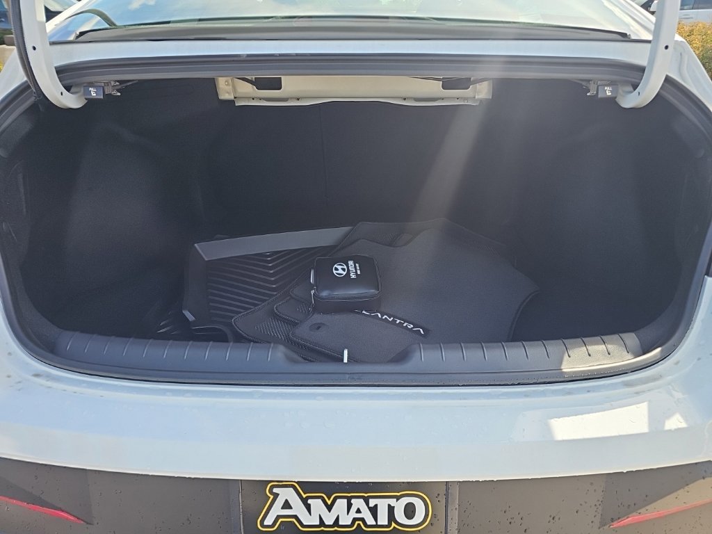 New 2026 Hyundai Elantra SEL Sport FWD image 32