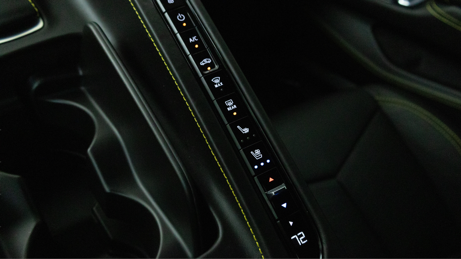 Used 2022 Chevrolet Corvette Stingray Premium Cpe w/ Z51 Performance Package RWD image 21