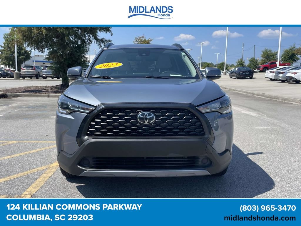 Used 2022 Toyota Corolla Cross LE FWD video 2