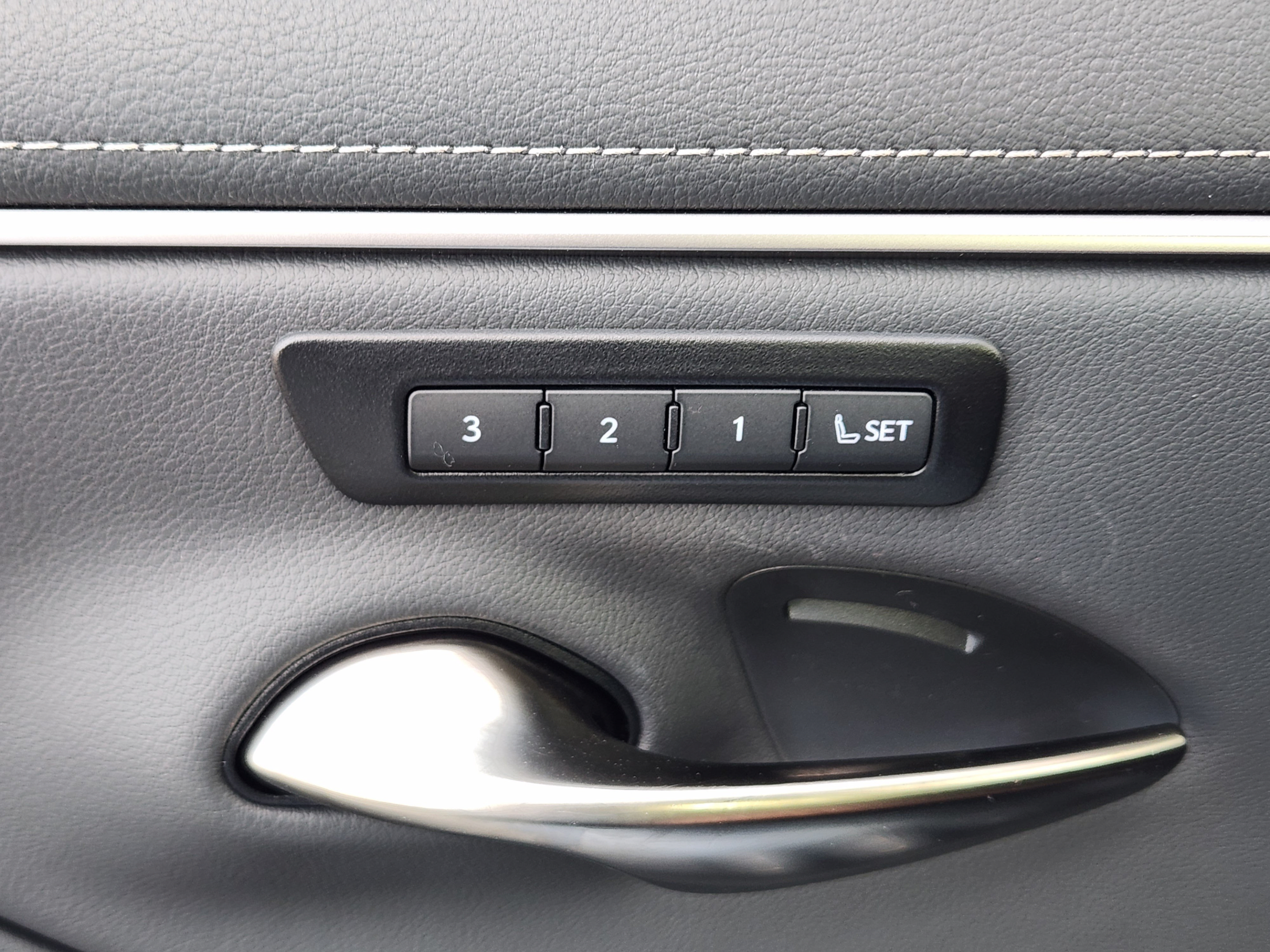 Certified 2025 Lexus ES 350 w/ Premium Package FWD image 19