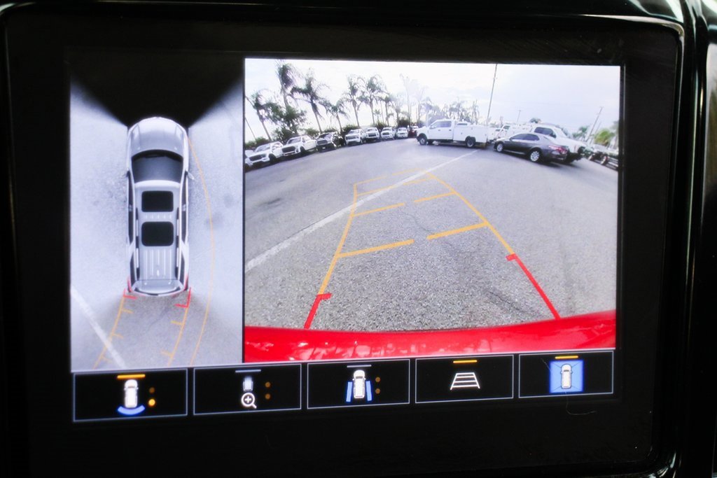 Used 2023 Chevrolet Traverse RS image 36