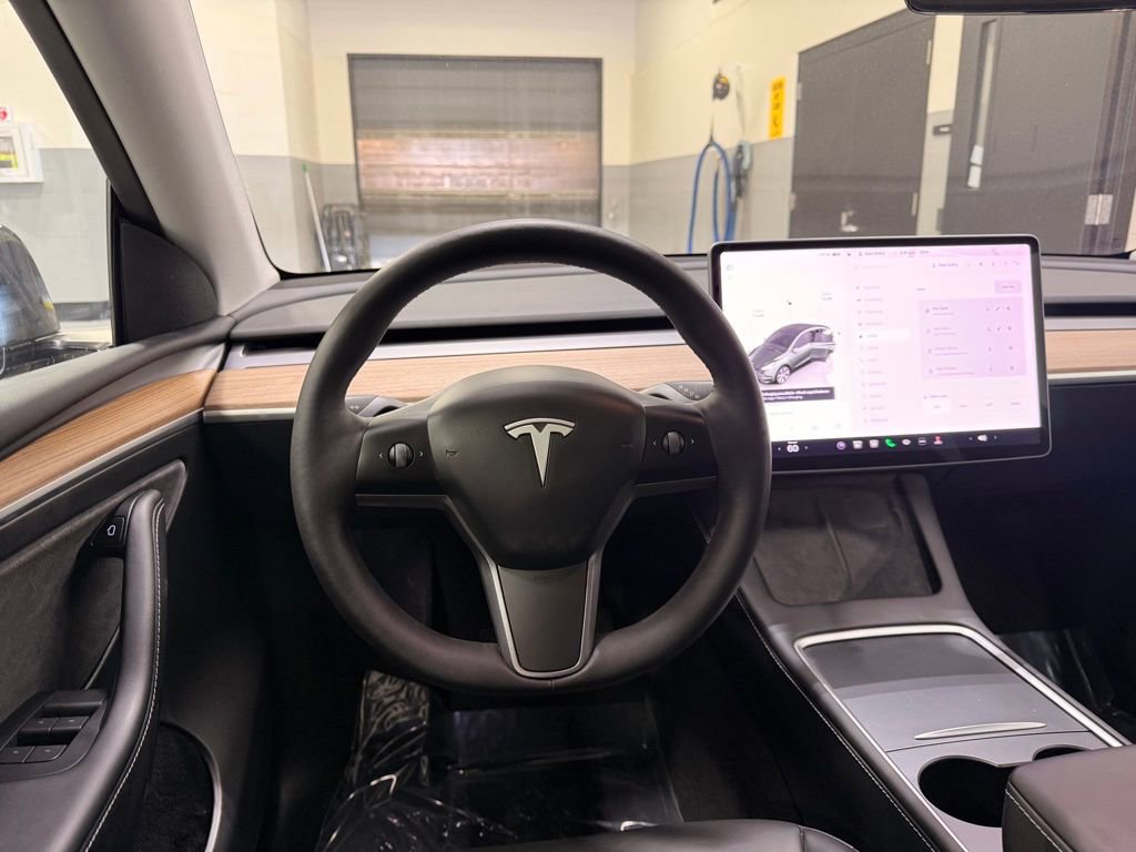 Used 2023 Tesla Model Y Long Range image 20