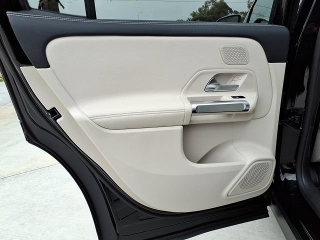 New 2026 Mercedes-Benz GLB 250 4MATIC image 17