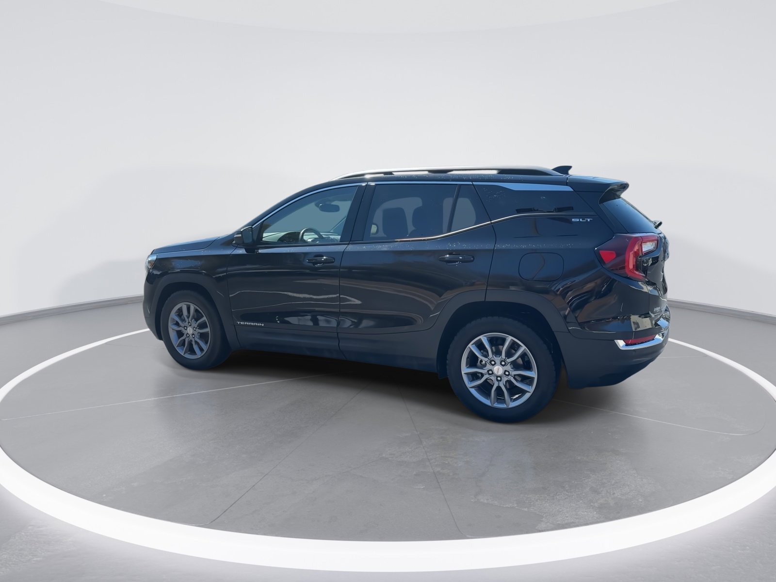 Used 2022 GMC Terrain SLT w/ Infotainment Package II FWD image 7