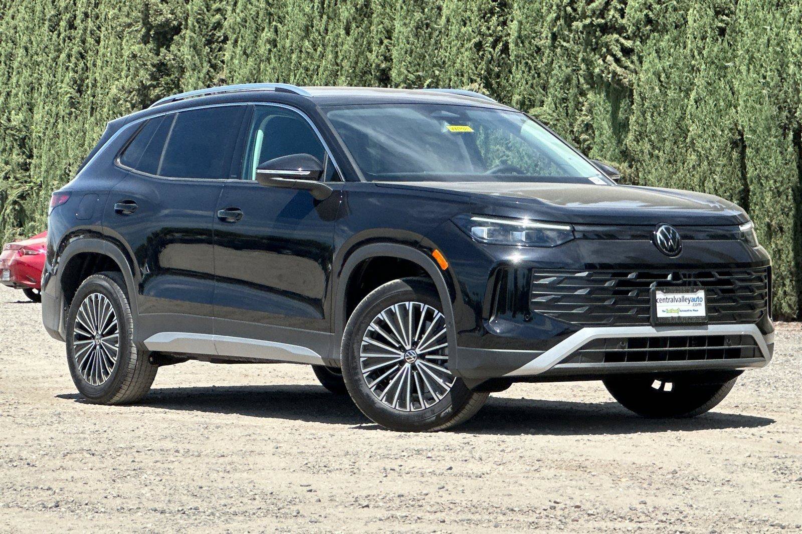New 2026 Volkswagen Tiguan S AWD/4WD image 2