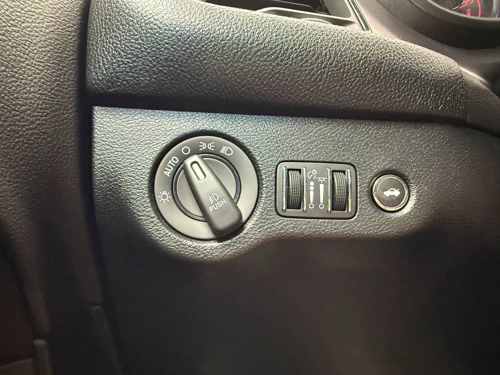 Used 2018 Dodge Challenger R/T w/ Sound Group RWD image 31