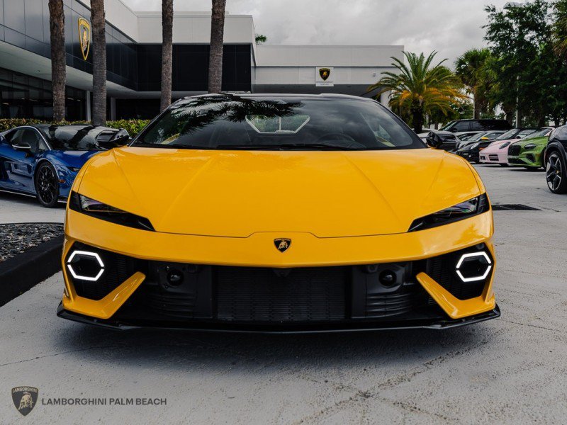 Used 2026 Lamborghini Temerario AWD/4WD image 5