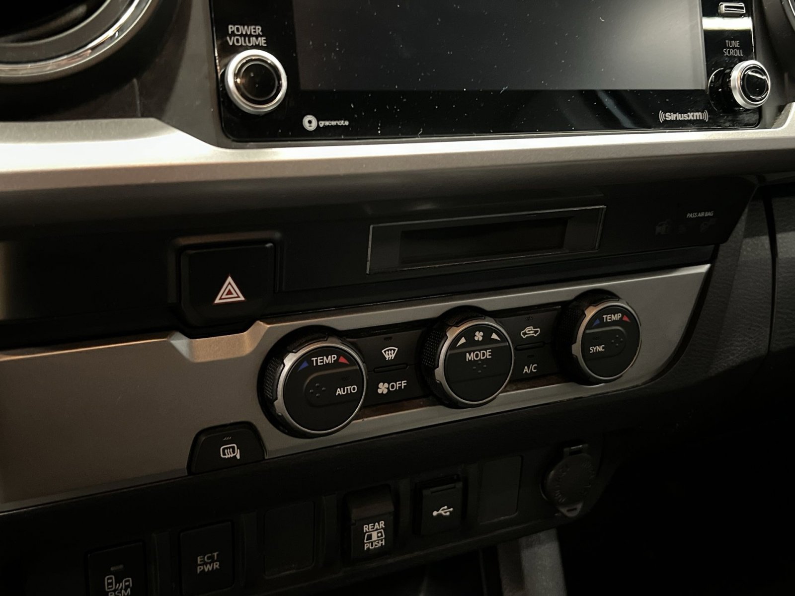 Used 2022 Toyota Tacoma SR5 w/ Technology Package image 17