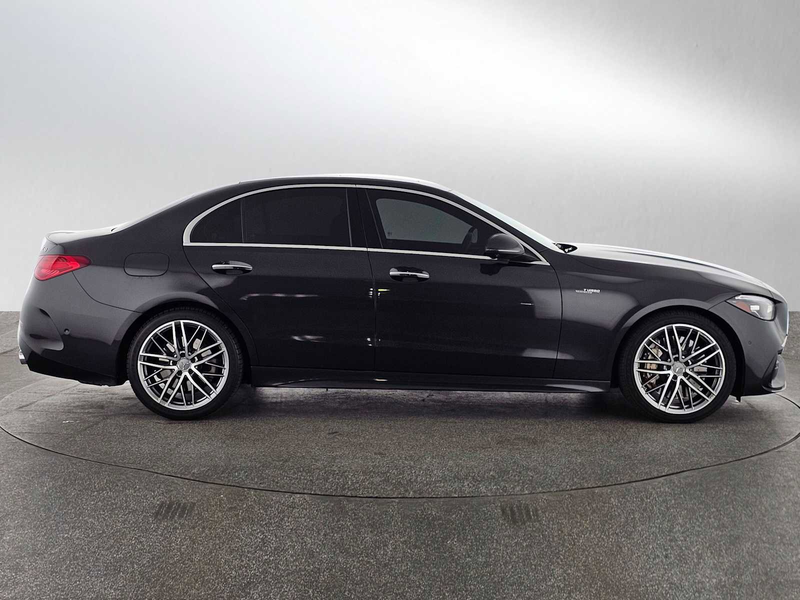 Used 2023 Mercedes-Benz C 43 AMG 4MATIC Sedan image 3