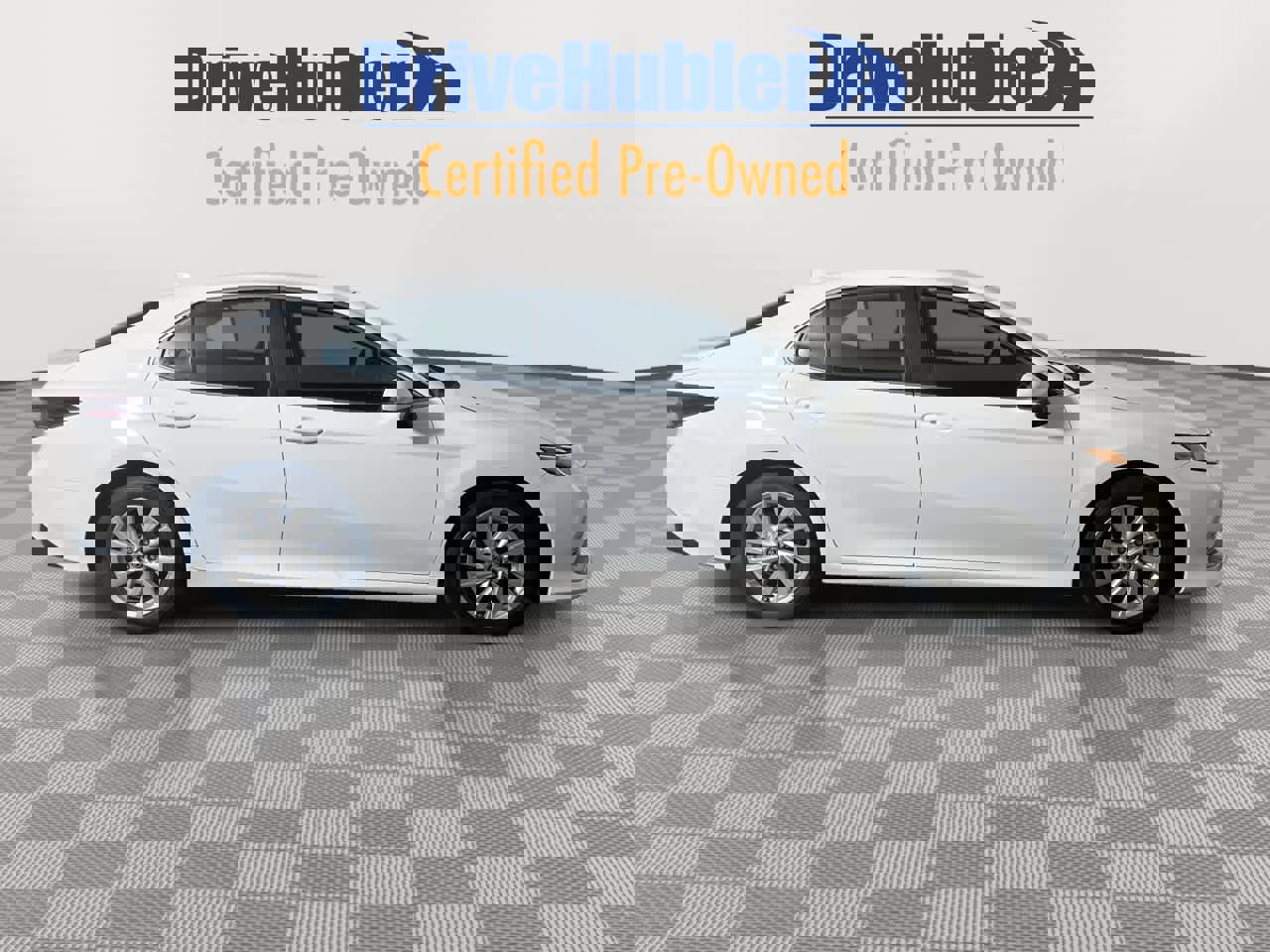 Used 2023 Toyota Camry LE image 9