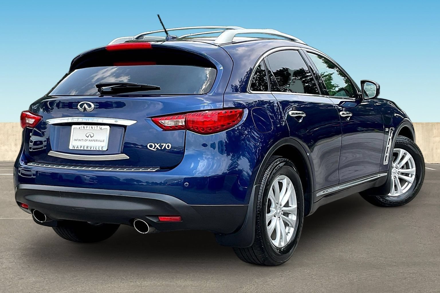 Used 2015 INFINITI QX70 AWD w/ Premium Package image 5