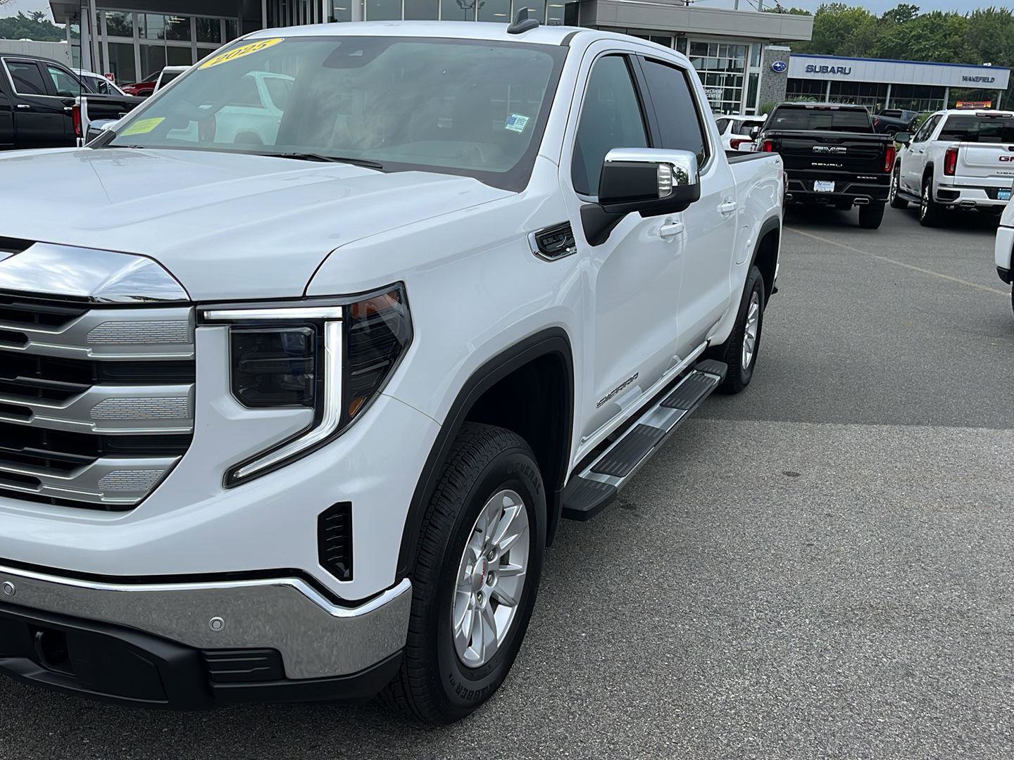 New 2025 GMC Sierra 1500 SLE w/ Preferred Package image 1