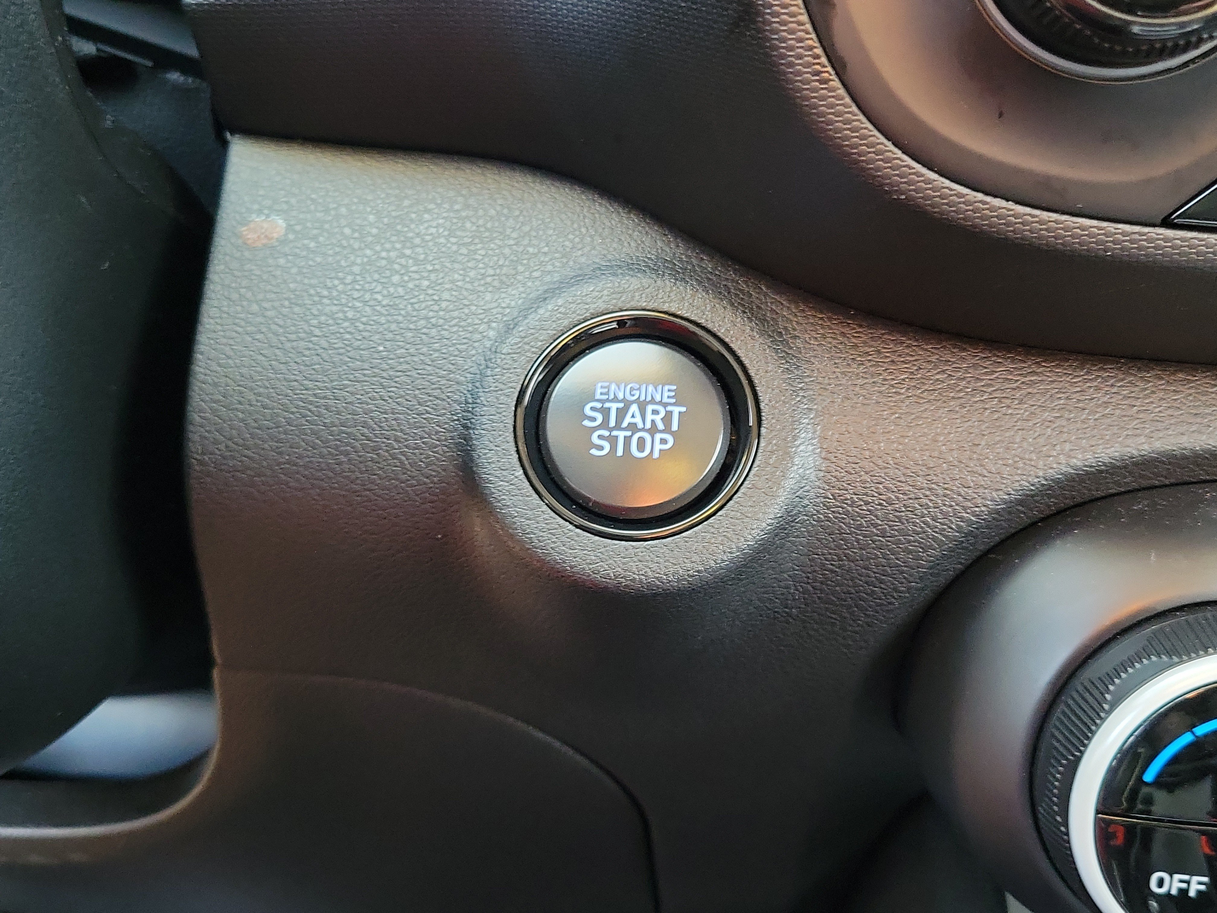 Certified 2026 Hyundai Venue SEL FWD image 18
