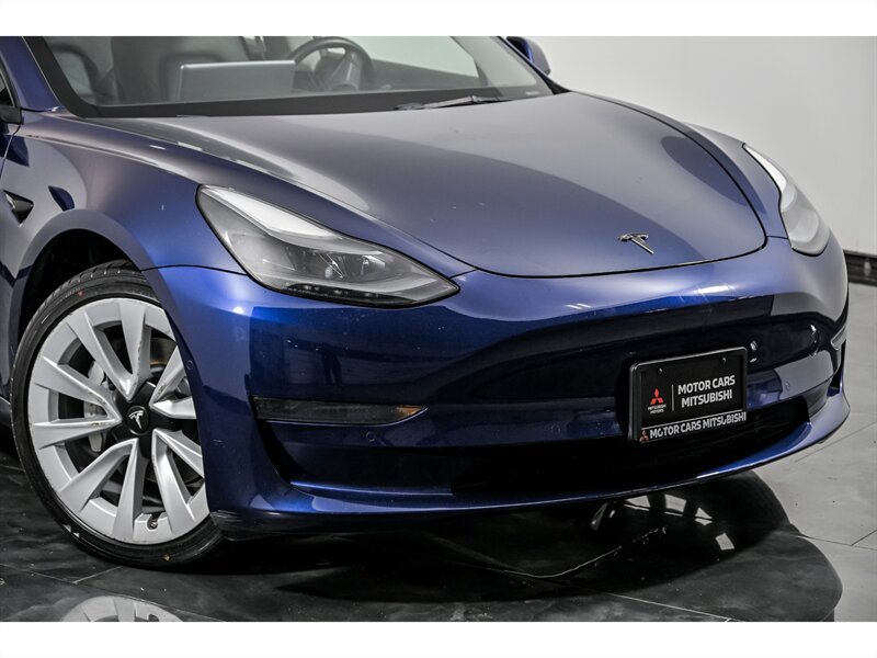 Used 2022 Tesla Model 3 RWD image 2