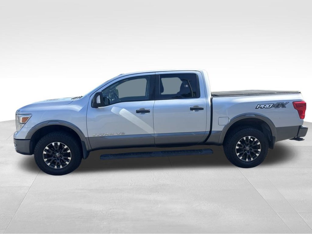Used 2018 Nissan Titan PRO-4X w/ Pro-4x Convenience Package AWD/4WD image 2
