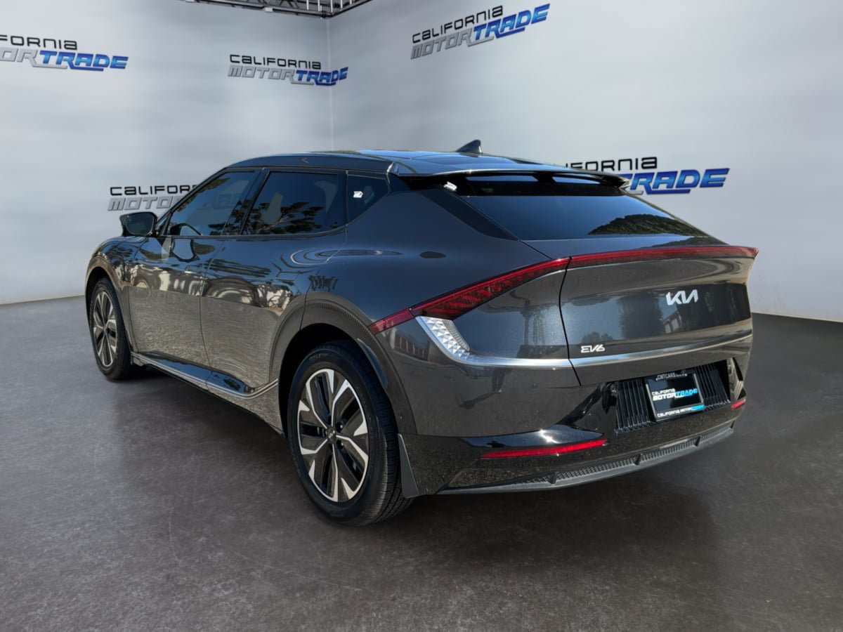 Used 2024 Kia EV6 Wind w/ Wind Technology Package AWD/4WD image 7
