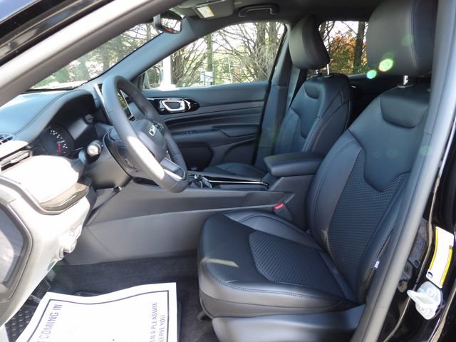 New 2026 Jeep Compass Latitude AWD/4WD image 14