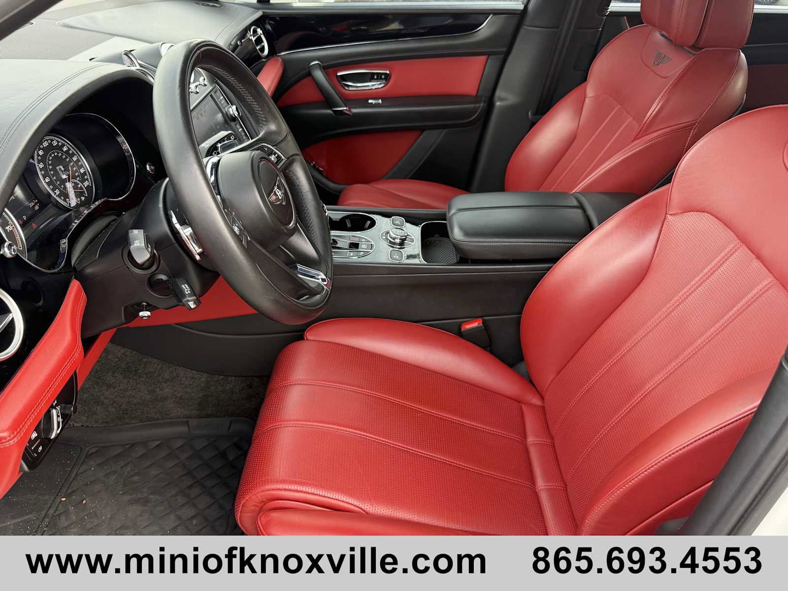 Used 2019 Bentley Bentayga image 10