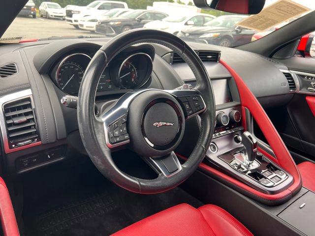 Used 2019 Jaguar F-TYPE Convertible RWD image 16
