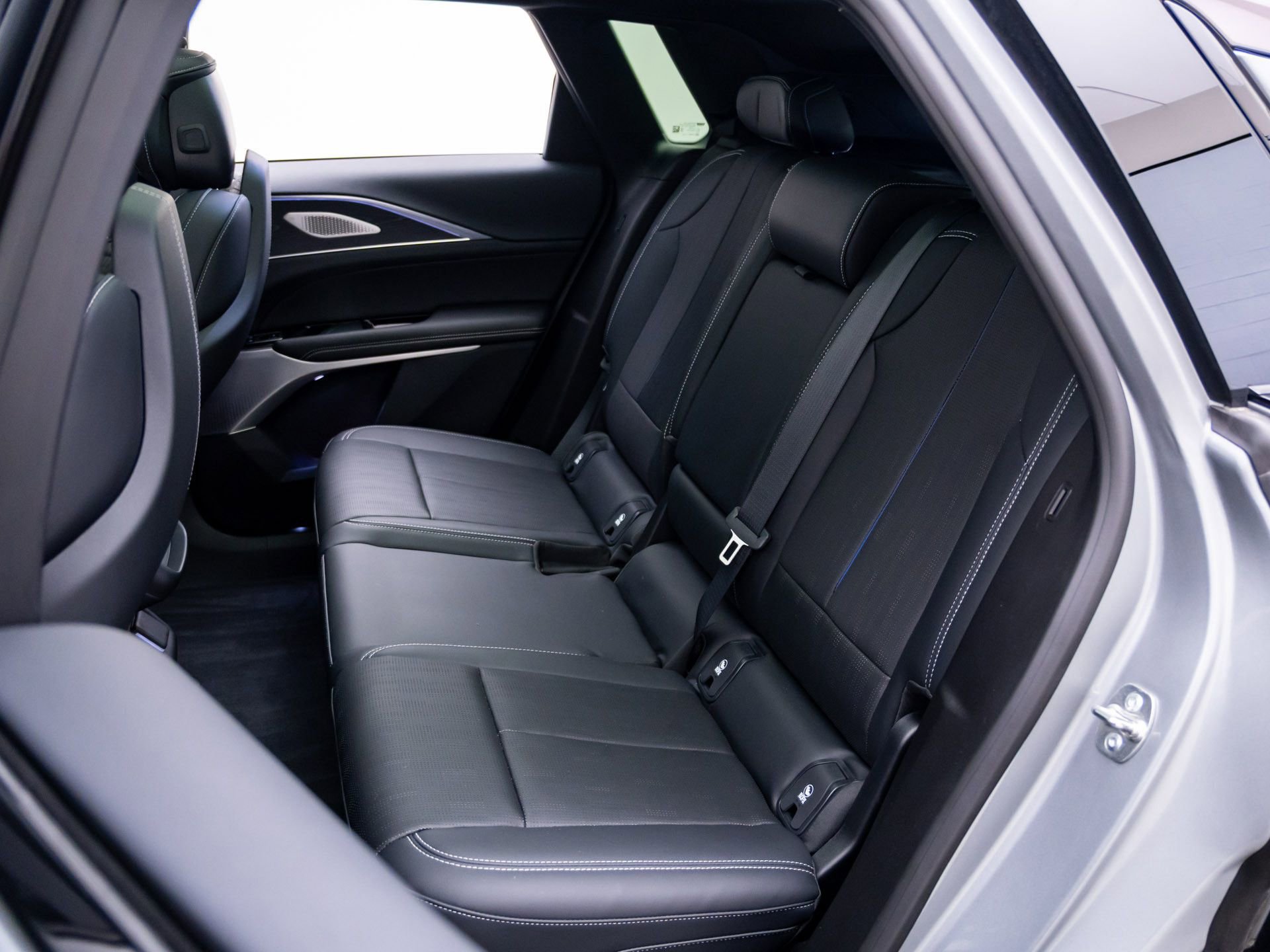 Certified 2024 Cadillac Lyriq Sport w/ LPO, Floor Liner Package image 21