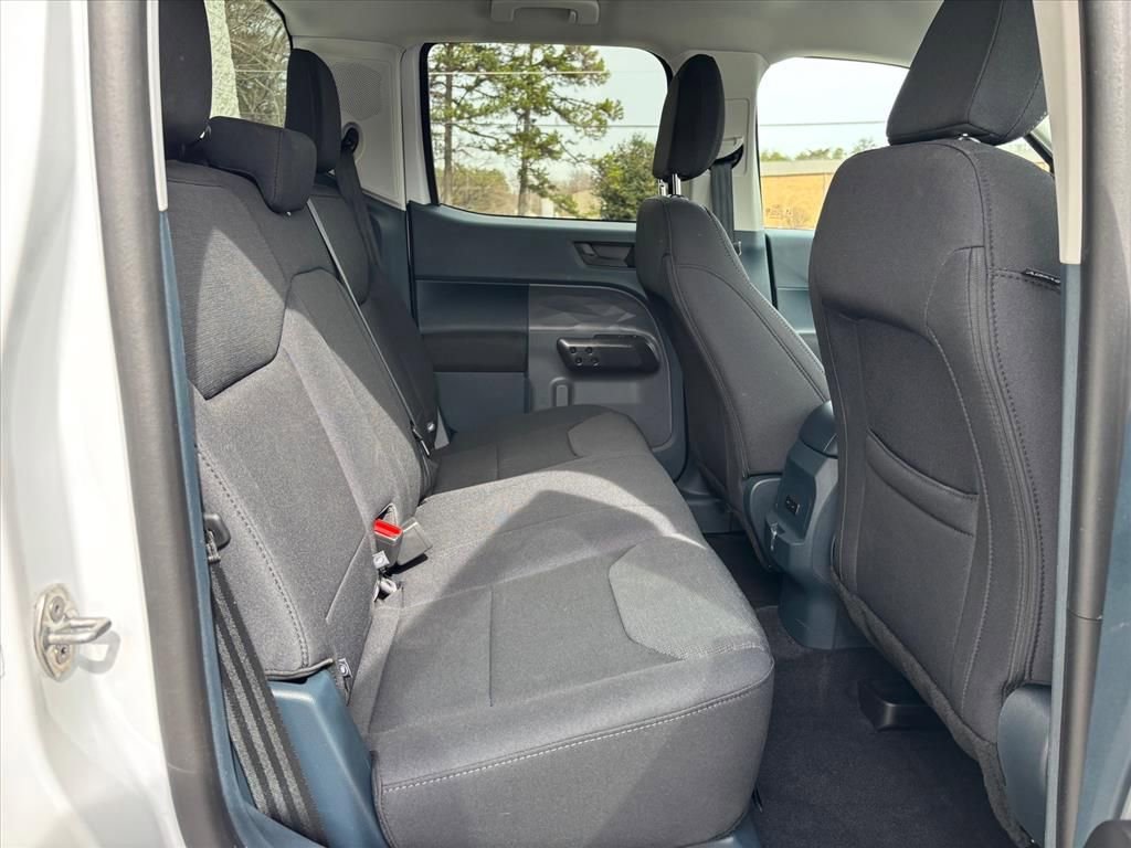 Used 2025 Ford Maverick XL image 11