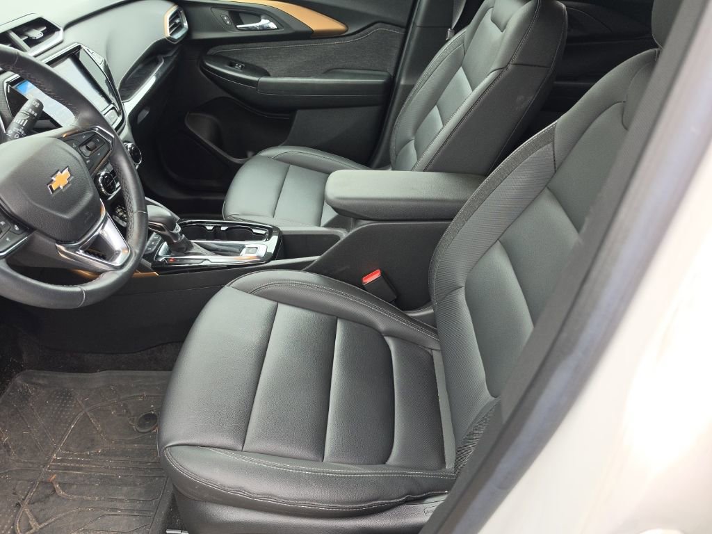 Used 2023 Chevrolet TrailBlazer ACTIV w/ Sun and Liftgate Package FWD image 8