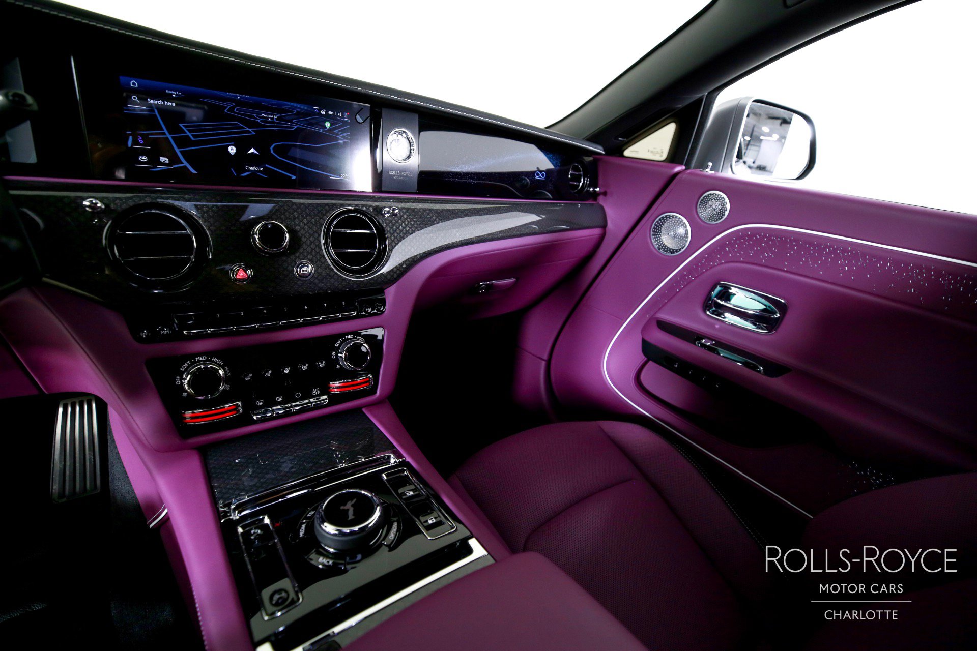 Used 2025 Rolls-Royce Spectre Black Badge image 15