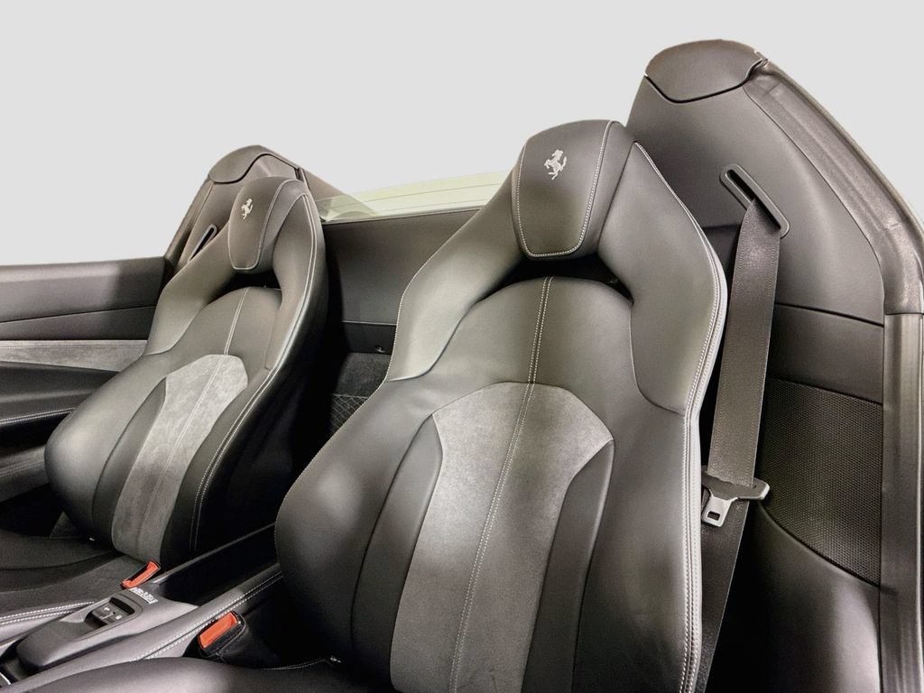 Certified 2023 Ferrari F8 Tributo RWD image 18
