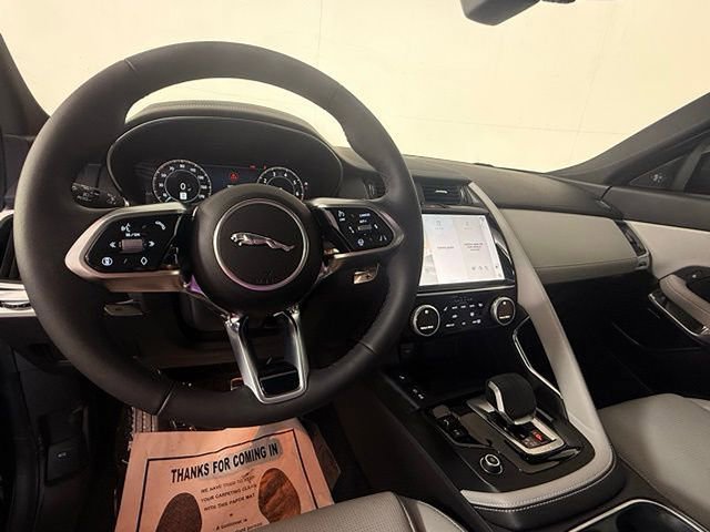 Certified 2024 Jaguar E-PACE R-Dynamic SE image 20