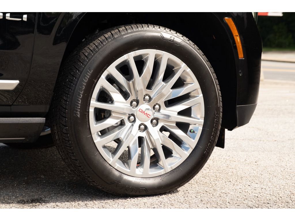 New 2026 GMC Yukon Denali w/ Sun & Power Step Package image 10