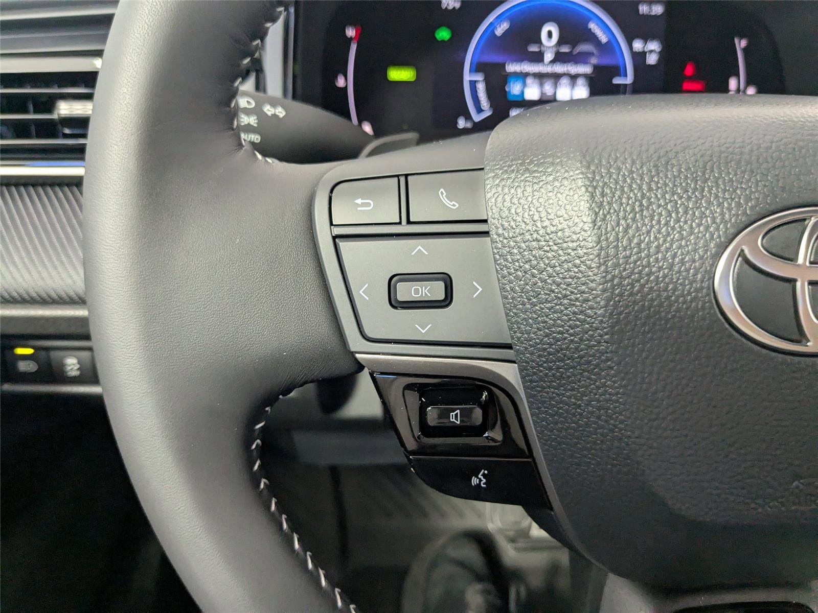 New 2026 Toyota Camry SE image 13