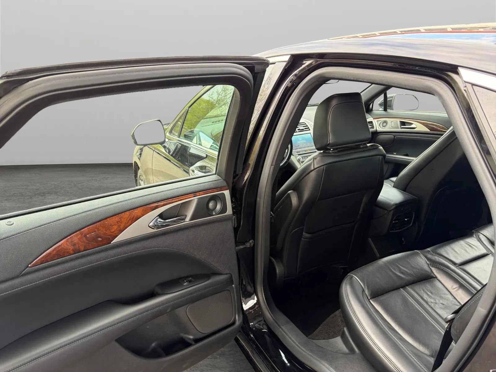 Used 2020 Lincoln MKZ Reserve w/ Monochromatic Package AWD/4WD image 12