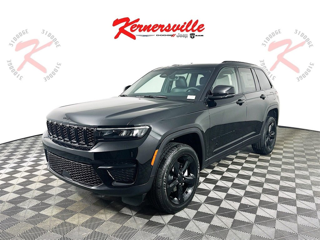 New 2025 Jeep Grand Cherokee Altitude image 3