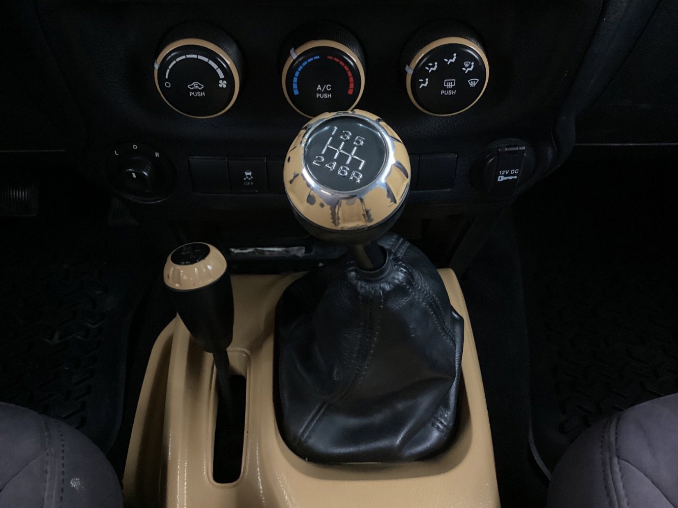 Used 2013 Jeep Wrangler Sport image 30