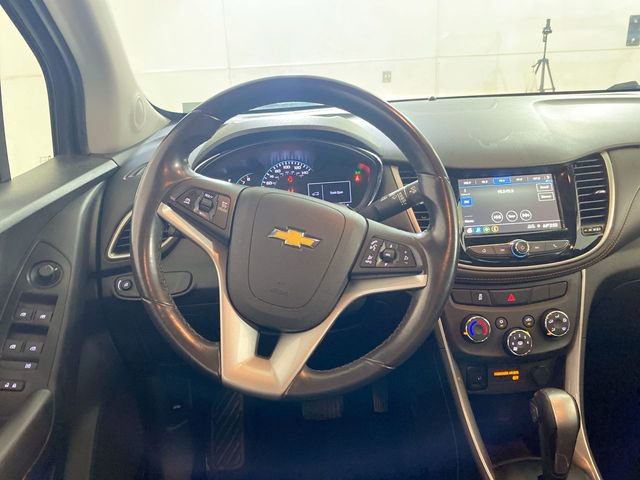 Used 2019 Chevrolet Trax LT w/ LT Convenience Package FWD image 28
