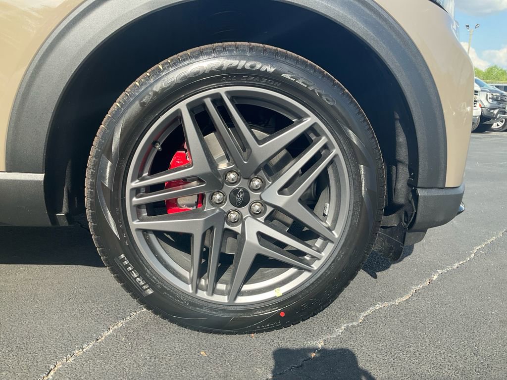 New 2026 Ford Explorer ST-Line w/ ST-Line Street Pack image 10